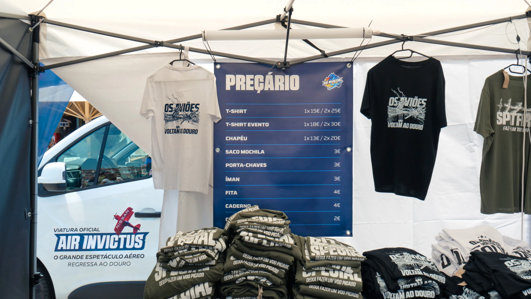 Nhdesign project Air Invictus: Display of the official event merchandise