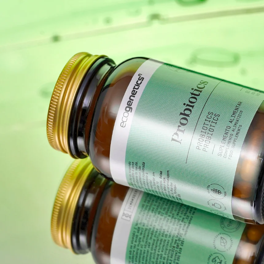 Nhdesign project EcogeneticsN: Photo of the probiotics bottle on a mirror with a green background.