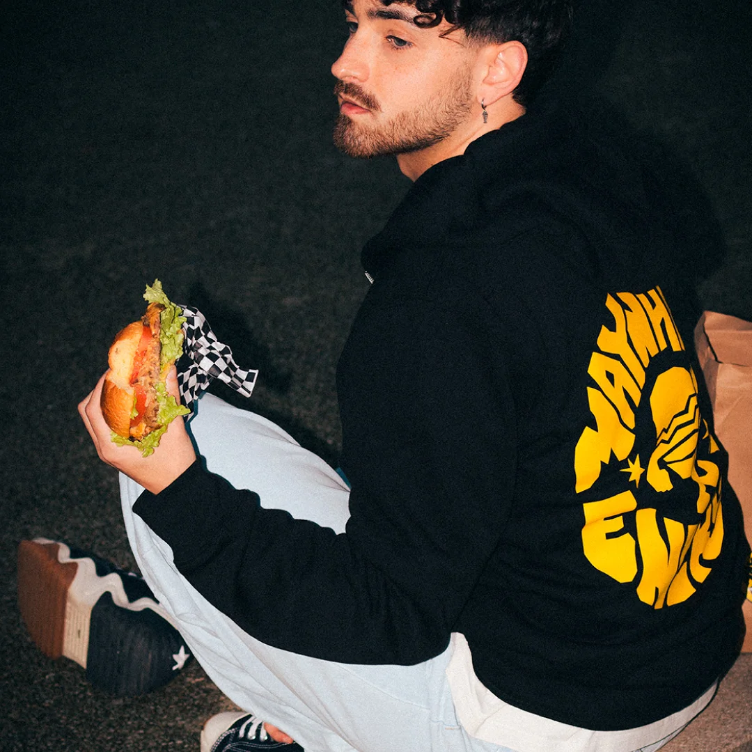 Nhdesign project Maynard's Burgers: Apparel piece featuring illustration and Maynards visual identity