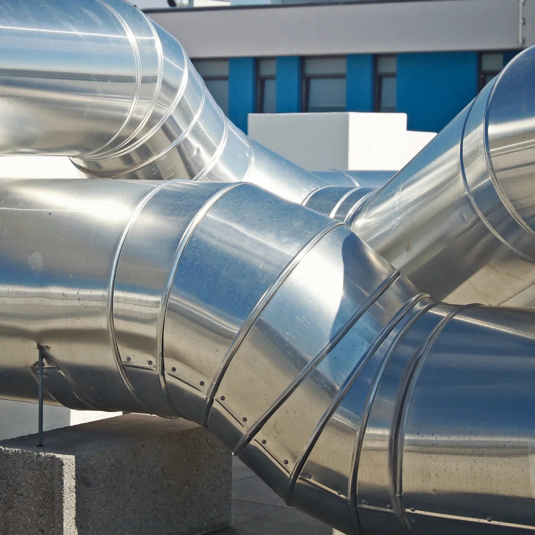 Projeto NB Klima da Nhdesign: Estrutura de condutas metálicas industriais da NB Klima