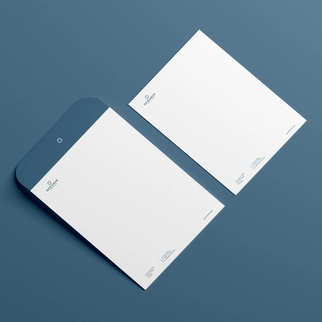 Projeto OCEANUS da Nhdesign: Envelope branco Oceanus Oral Center com aba azul