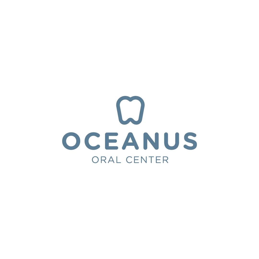 Projeto OCEANUS da Nhdesign: Logótipo Oceanus Oral Center em azul sobre fundo branco
