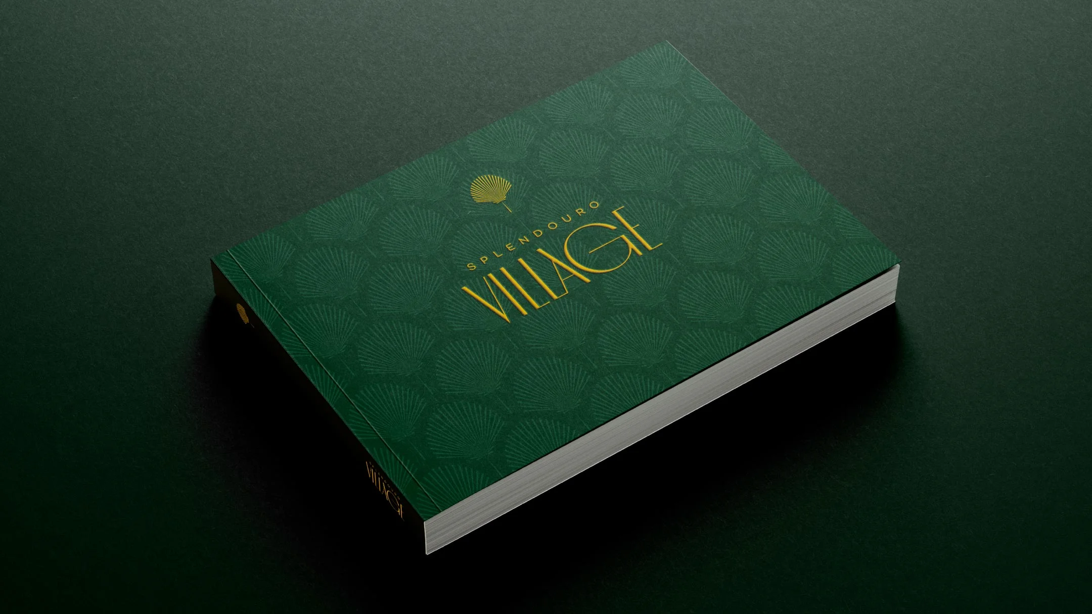 Projeto Splendouro Village da Nhdesign: Brochura do Splendouro Village destinada aos clientes, com apresentação das tipologias, imagens dos espaços e informações detalhadas sobre o condomínio.