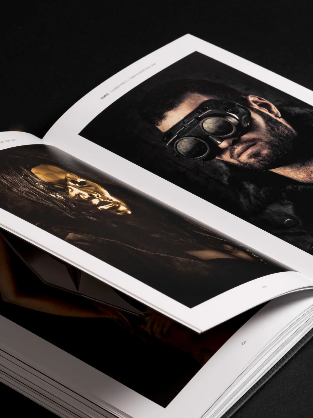 Nhdesign project 30 Anos de Fotografia: Photography integrated into the editorial layout