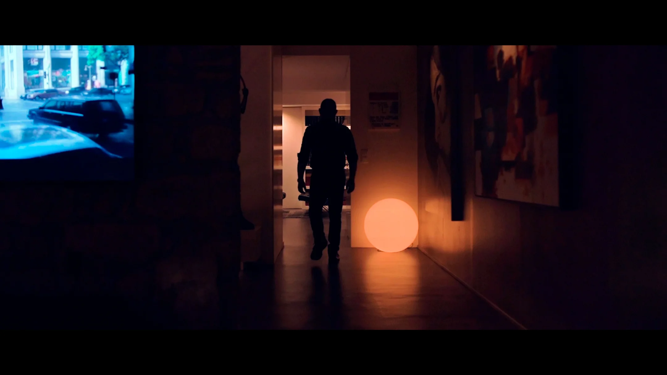 Projeto 20 anos da Nhdesign da Nhdesign: Frame from Nhdesign’s 20th anniversary video, featuring an intimate and narrative approach