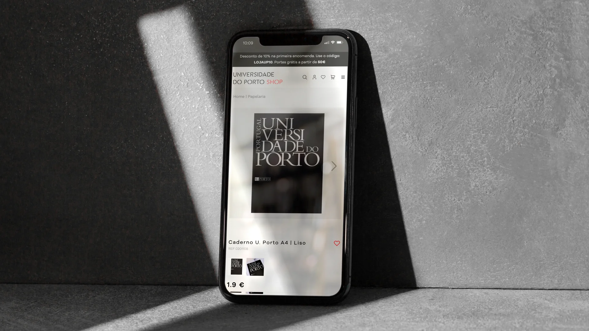 Nhdesign project U.Porto - Loja UP: Responsive website on mobile